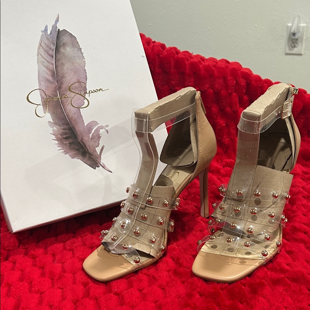 Jessica Simpson Beige Heels with Pearl Details Gold Details.